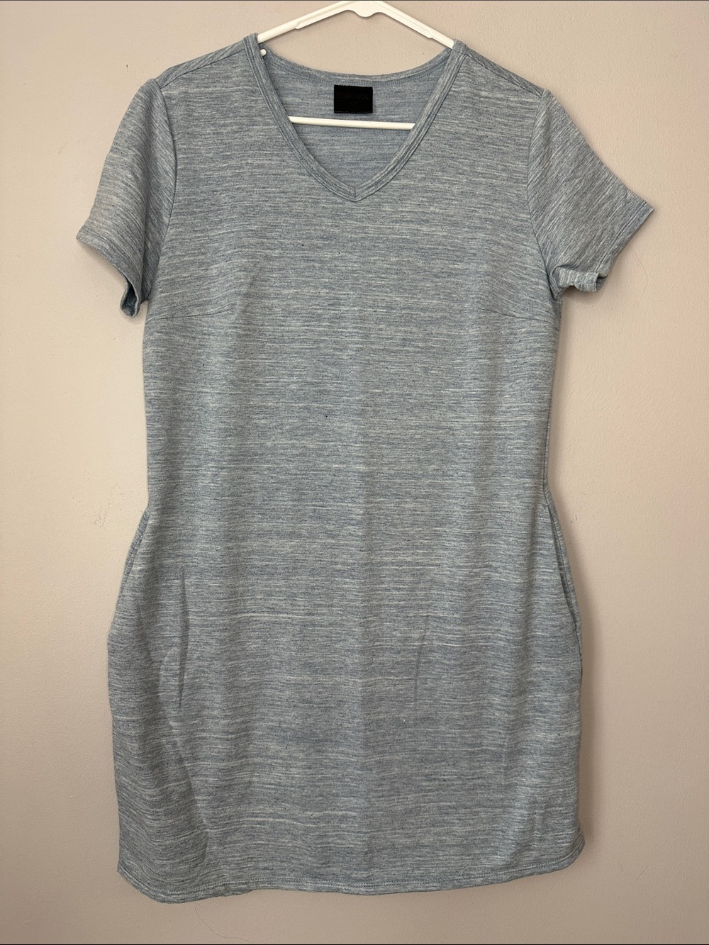 32° Cool Light Blue V-Neck T-Shirt Dress size M